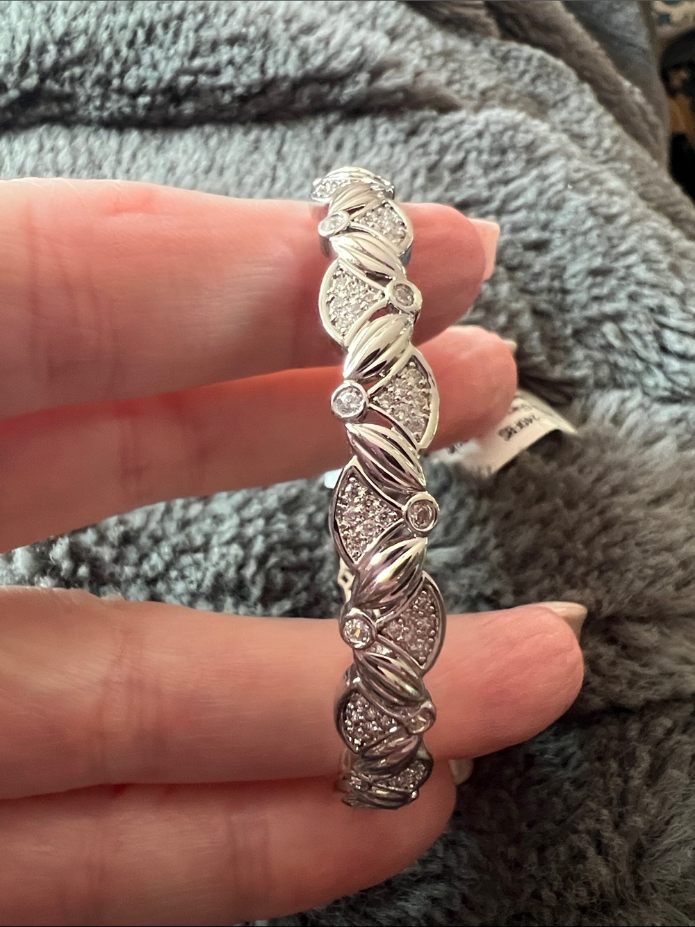 Sparkling Silver-Tone Leaf Link Bracelet with Crystal Accents